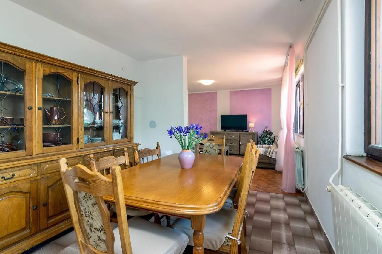 Family Friendly Apartments With A Swimming Pool Sisan, Medulin - 7243
